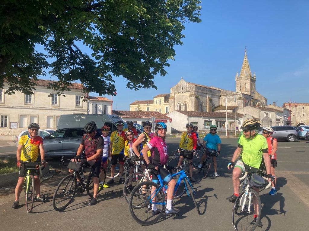Départ à Pont l'Abbé d'Arnoult
