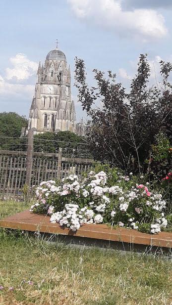 SAINTES